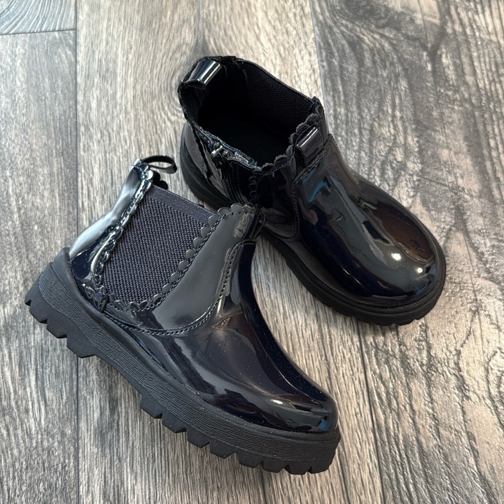 Zara navy blue girl boots size US 8 new without tags